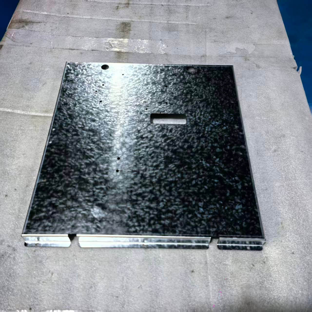 Photovoltaic support plate